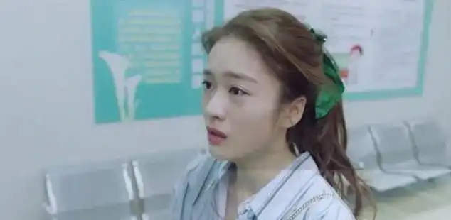 看泡沫之夏发现张雪迎演技比大s差远了,但是这点却赢了大s