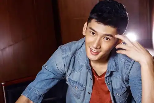 求烈火如歌的所有原声歌曲.....
