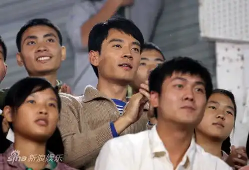 李光洁2010年山楂树之恋饰演孙建新
