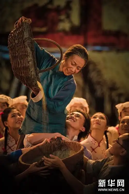 舞画联袂杨家岭的春天在国家大剧院上演