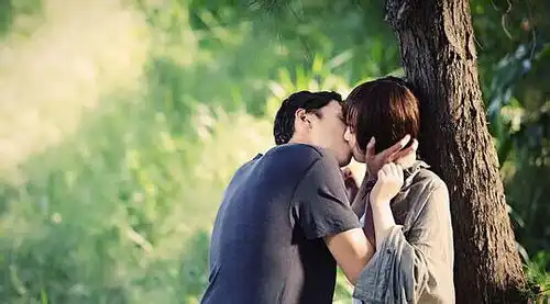 非常好的电影,不但让人重温流星花园般的唯美场景,还把现实生活的艺术提炼做到了极致