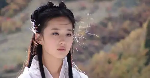 刘亦菲和干爹陈金飞和好,吃饭聚会照片曝光,背后的瓜太大