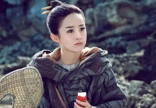 当女星掀起刘海赵丽颖可爱,杨幂像雷公,最后一位被叫男人婆