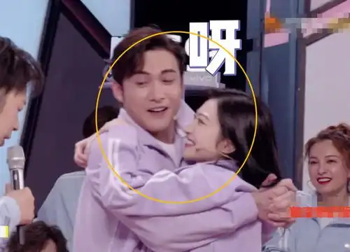 司藤cp上快本,景甜玩游戏被撞倒,我只留意到张彬彬