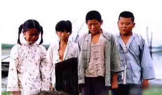 嘎子哥和英子14年后再度同框,嘎子成肌肉男,英子女大十八变
