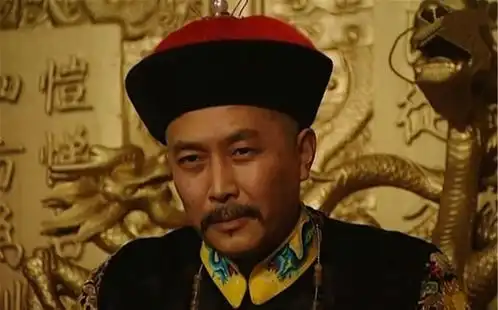 清官太穷怕被亲戚笑话,用马车拉了几箱砖,乾隆下旨换成真金白银