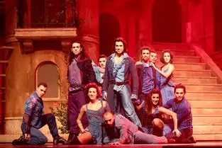 法语音乐剧罗密欧与朱丽叶首演掀狂潮
