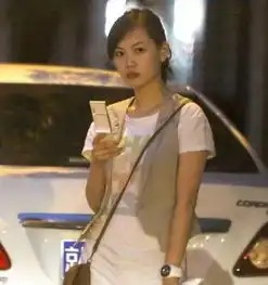 泰囧热映王宝强成最炫宝宝校花老婆私照曝光组图
