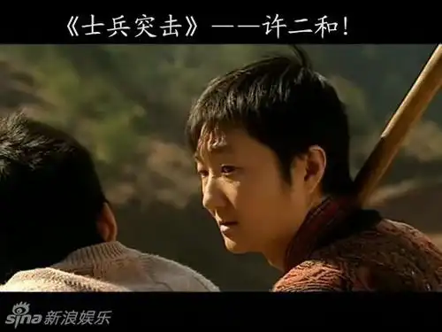 董洁绯闻男友王大治童年照曝光盘点王大治搞怪雷人剧照
