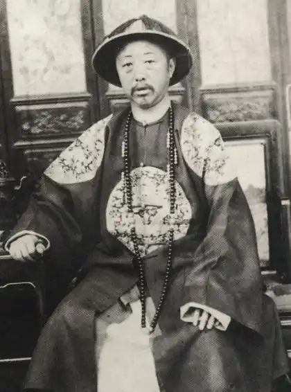 李鸿章派兵船到朝鲜平息叛乱,以海军名义借外债建设颐和园
