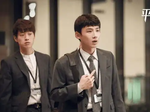 职场剧再添一员,剧情不输平凡的荣耀,演员阵容出奇豪华
