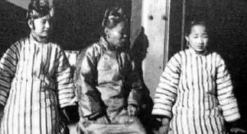 古代奶娘有多难末代皇帝自己的娃被饿死,把人活活逼成了奶牛
