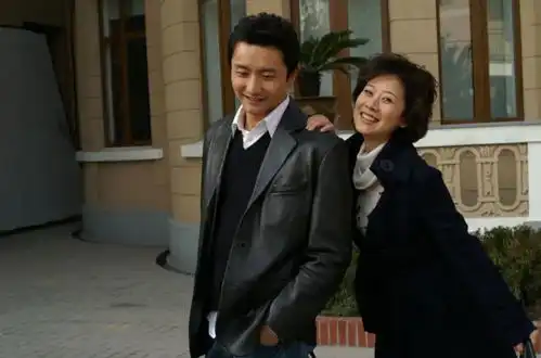 从双面胶到蜗居到少年派,六六为何总能找准社会痛点