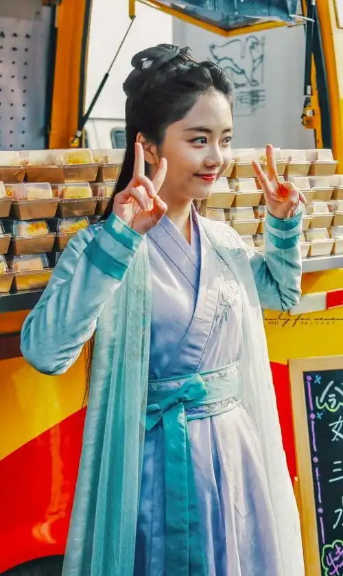 锦衣之下修图剧照台词