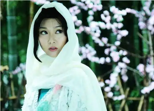 当薛凯琪的小唯遇到周迅的小唯,你更喜欢谁
