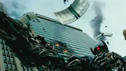 变形金刚3汽车人与人类再次合作,高输出战斗力反击霸天虎