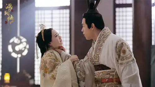 皓镧传李春嫒追剧日常自嘲美妆博主
