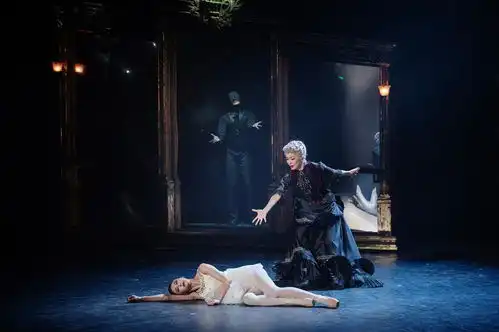 37岁吴虎生摘下王子桂冠,戴上魅影面具