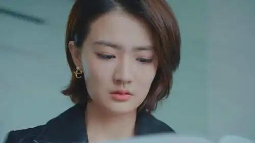 极速青春唐棠跟主编说要看合同,看到字迹一模一样,若有所思