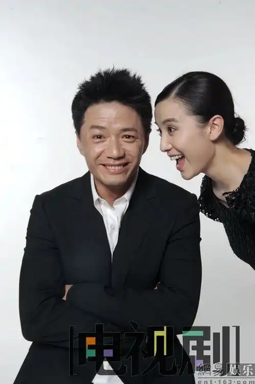 小宋佳段奕宏野蛮情侣拍大片搞怪卖萌
