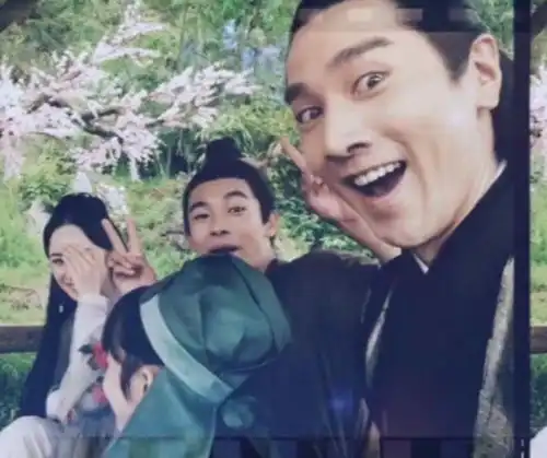 最近杨幂粉丝给她颁了个什么奖
