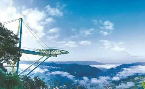 经济复苏不能依靠地摊经济,尤其不能依靠房地产