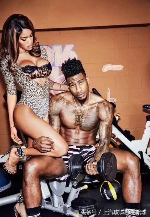 香波特娇妻比基尼照看了你就知道,为啥他状态越来越差