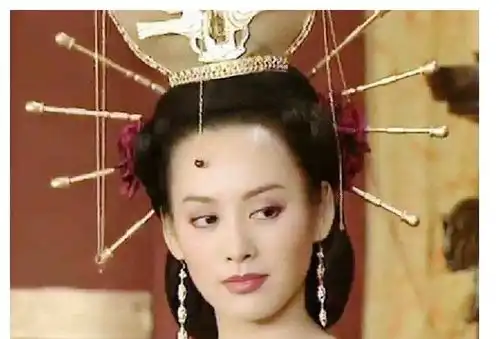 满头金簪古代贵族造型佟丽娅好看,李沁颜王,热巴冷艳
