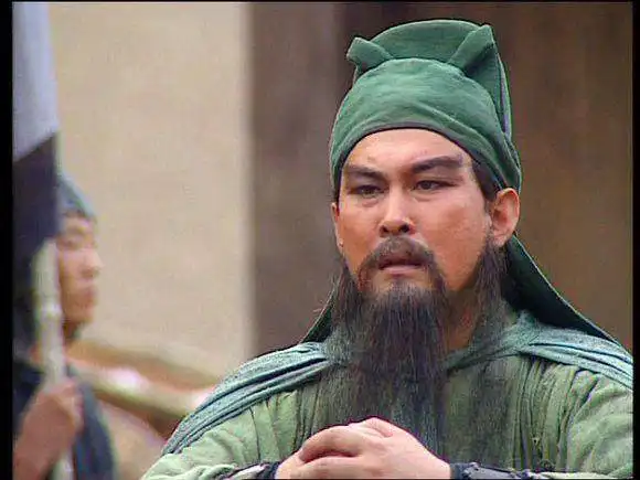 曹操让貂蝉侍寝,貂蝉誓死不从,后来死在关羽大刀之下
