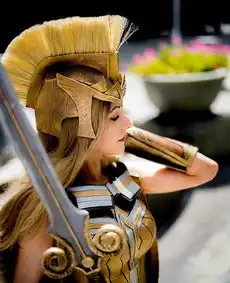 神奇女侠希波吕忒女王cos高贵优雅美腿吸睛