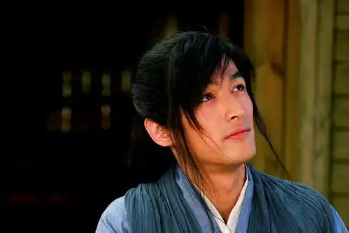 胡歌22岁旧照撞脸林更新11年蜕变除了演技还有这一张脸
