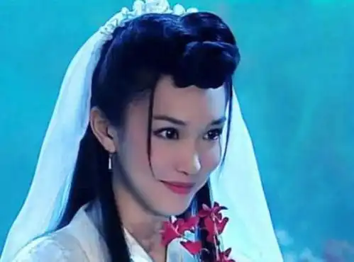 本以为徐冬冬太成熟演不了小龙女,剧照流出后,太美了