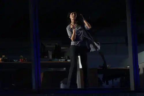 单身男女高圆圆午夜辣舞郑秀文愿做其影子