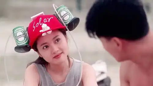 1993年,蜜桃成熟时和爱的精灵同日上映,李丽珍打李丽珍
