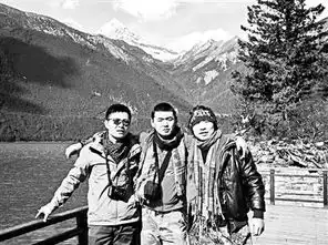 小伙7年前在珠峰大本营捡到相机主人至今未现身
