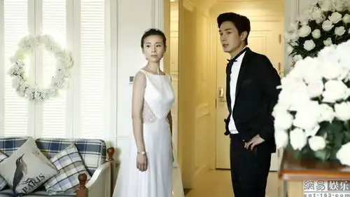 安娜的爱人董洁婚纱剧照曝光
