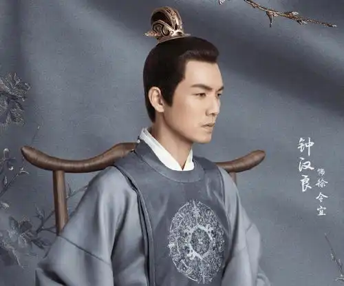 李尖尖受捧后谭松韵又一角色引关注搭档45岁钟汉良,追定了
