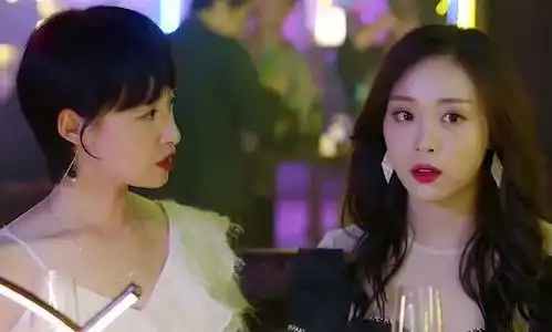 男朋友妈妈太年轻,竟和儿媳硬生生处成了这种关系太舒服了
