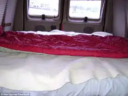 美励志大学生蜗居货车还贷款
