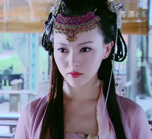 唐嫣被胡歌探班,突然见面娇羞捂嘴,一个小动作就能证明两人关系