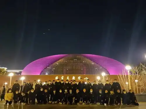 赏析艺术经典感受家国情怀记君谊新初中赴大剧院观看四世同堂