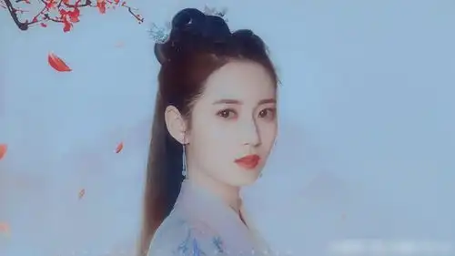 她是倚天屠龙记的赵敏,与王一博演过对手戏,古装剧更加惊艳