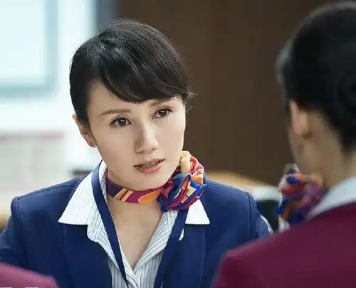 在电影中国机长中,对于女乘务员绝望到哭,你认为哪位演员演技最到位
