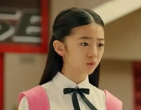 39岁董洁新剧扮演18岁高中生,面色苍老尽显疲态,被吐槽比妈妈老