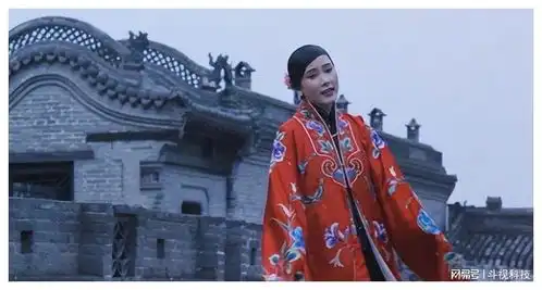 五位娱乐圈女星大胆公开的形象下,她们的生活却是这样的