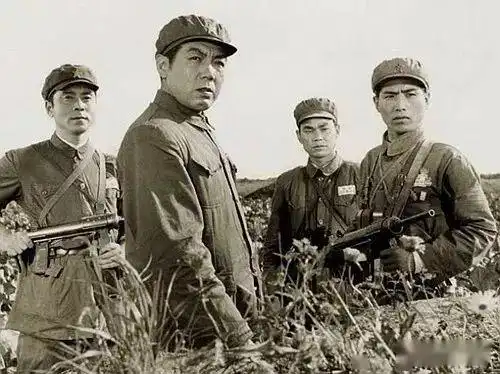 八一制片厂经典电影片段及剧照大回顾,曾经带给我们的欢乐
