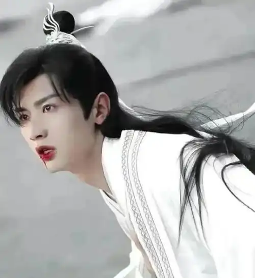 成毅从爆红到演技救命第一人,可见娱乐圈没学历有多惨
