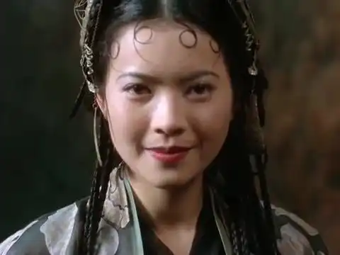 大话西游之月光宝盒春三十娘叫二当家,上去把他揍了一顿,爽了
