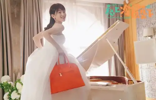 她是双世宠妃的丫鬟镜心,如今新剧终定档,男主颜值逆天
