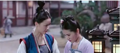 大唐荣耀何灵依对景甜做了什么